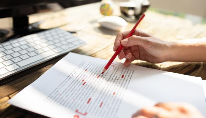 Revisioni e post-editing lingua inglese, francese, tedesco